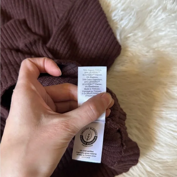 Everlane Women’s Ribbed Mock Neck Sweater Brown - Picture 3 of 6